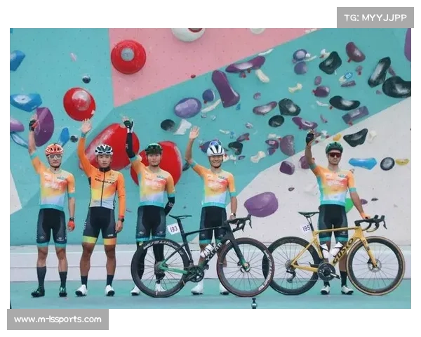 环贵州自行车赛首赛段完赛 风雷洲际队德克玛蒙荣登黄衫榜首 环贵州自行车赛首赛段完赛 风雷洲际队德克玛蒙荣登黄衫榜首