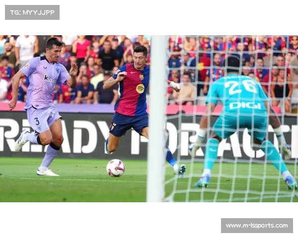 莱万谈巴萨生涯：诺坎普进球很特别，球队目标仍是冠军