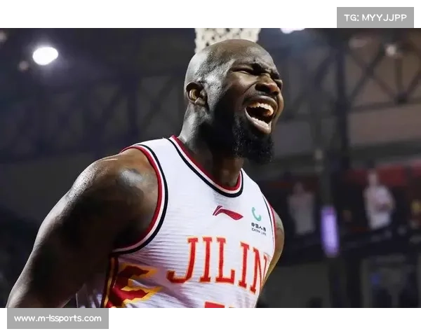 琼斯质疑CBA球员签约质量，呼吁联盟提升训练水平